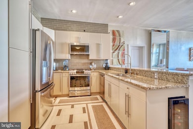 Twelve 09 unit 423, Baltimore, MD 21201 - photo 2