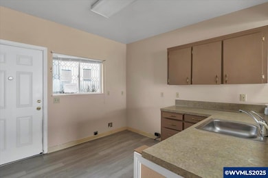 801 NW Coast St unit 2 St, Newport, OR 97365 - photo 7