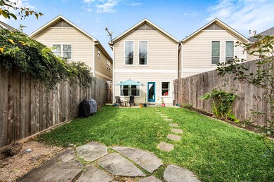 714 E 6th 1/2 St, Houston, TX 77007 - photo 3