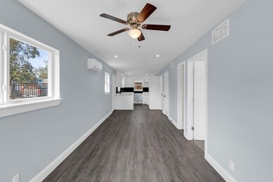 4116 Linn St unit E, Houston, TX 77026 - photo 2