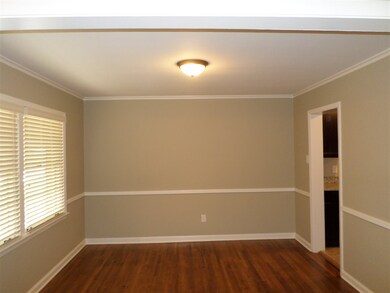 PLENTY OF ROOM FOR HOLIDAY GATHERINGS!