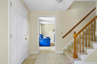 7 Jay Dr, Londonderry, NH 03053 - photo 5