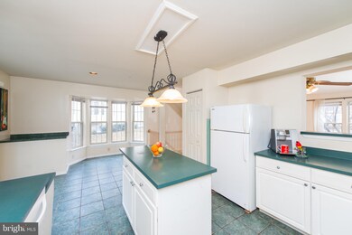 9813 Sherwood Farm Rd, Owings Mills, MD 21117 - photo 6