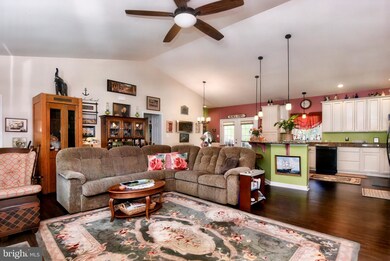 3406 Stratford St, Colonial Beach, VA 22443 - photo 3