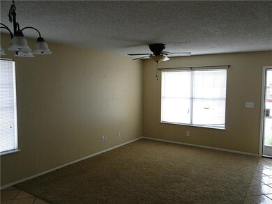 1075 Green Lilac Cir, El Paso, TX 79915 - photo 6