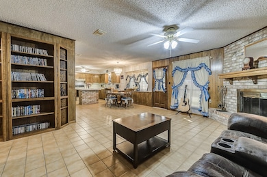 2725 El Camino St, Bay City, TX 77414 - photo 7