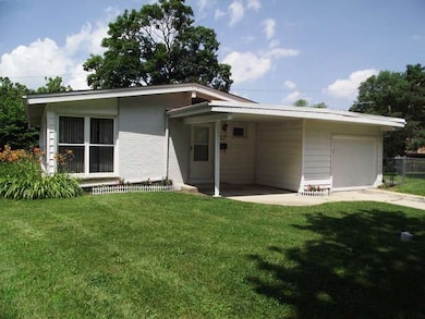 3918 Wren Ct, Rolling Meadows, IL 60008 - photo 2