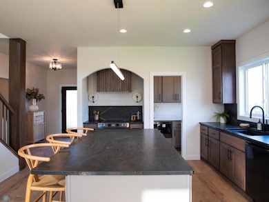 3606 Decorah Way S, Fargo, ND 58104 - photo 3