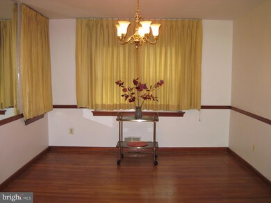 829 Cox Ave, Hyattsville, MD 20783 - photo 6