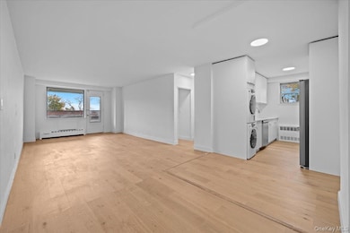 Skyview on the Hudson unit 1C, Bronx, NY 10471 - photo 5