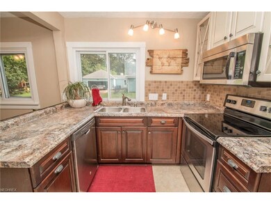 Remodeled kitchen w/ Kraftmaid Soft-Close Cabinets