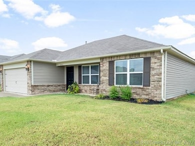 2913 E Pittsburg St, Broken Arrow, OK 74014 - photo 2