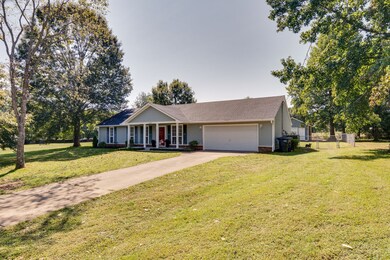 1404 Tower Dr, Columbia, TN 38401 - photo 2