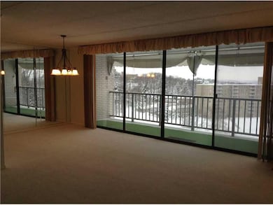 Living Room. EXPANSIVE LIVING AND DINING ROOM COMB