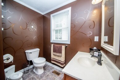 10 Nicholas Dr, Wareham, MA 02571 - photo 5