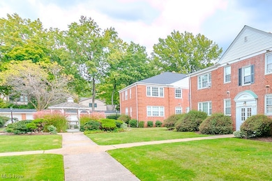 2401 Euclid Heights Blvd unit A6, Cleveland, OH 44106 - photo 3