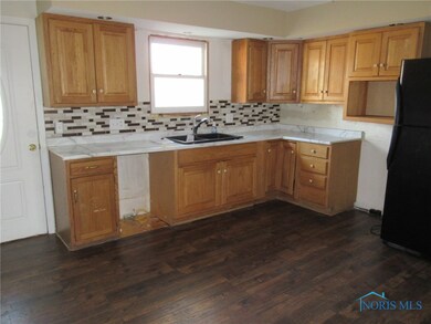 Eat-In Kitchen
