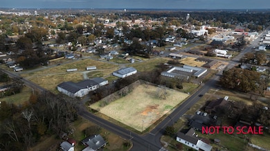 108 S Hook St, Tuscumbia, AL 35674 - photo 6