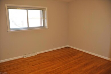 1608 W Northwest Blvd unit C, Winston Salem, NC 27104 - photo 5