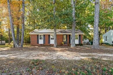 1704 Cedrow Dr, High Point, NC 27260 - photo 2
