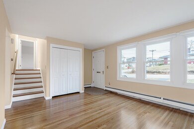 131 Princeton Rd, Nashua, NH 03064 - photo 5
