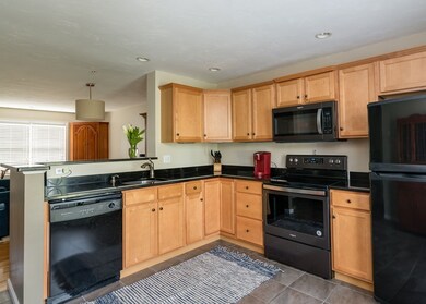 14 Boxberry Ln, Rockland, MA 02370 - photo 5