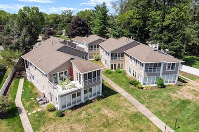 510 S Harkless Dr unit 12, Syracuse, IN 46567 - photo 2