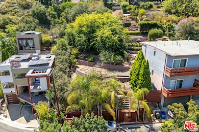 Optional lot next door