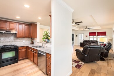 623 Windward Ct, Richmond, TX 77469 - photo 4