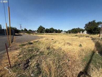 337 E Highland Ave, Hermiston, OR 97838 - photo 4