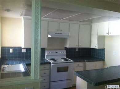 ANother view of the kitchen