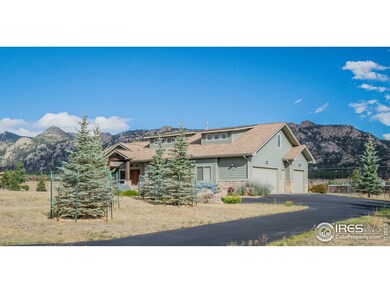 Attached 3 car garage