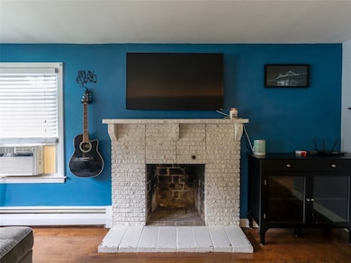 32 Darling St, Warwick, RI 02886 - photo 3