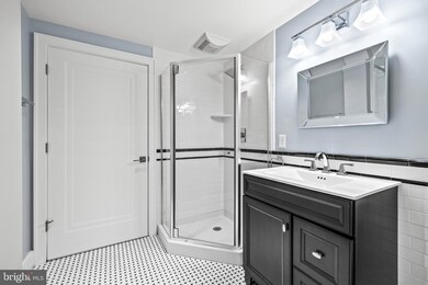 10 Hume Ct, Towson, MD 21204 - photo 5