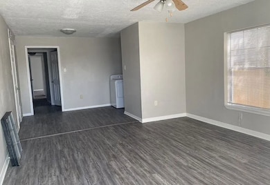 106 Waverly Dr unit D, Bryan, TX 77801 - photo 4