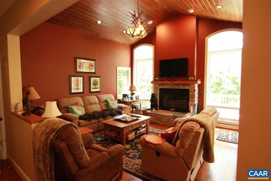 141 Hemlock Dr, Roseland, VA 22967 - photo 2