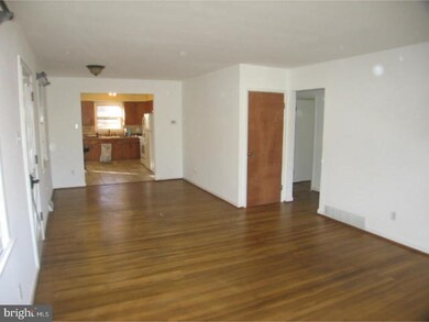 809 Coach Rd, Blackwood, NJ 08012 - photo 3