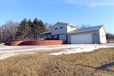 N9094 Legler Rd, Brooklyn, WI 53521 - photo 2