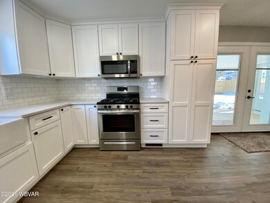 224 Center St, Lock Haven, PA 17745 - photo 6