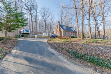 577 Horse Mountain Dr, Asheboro, NC 27205 - photo 4