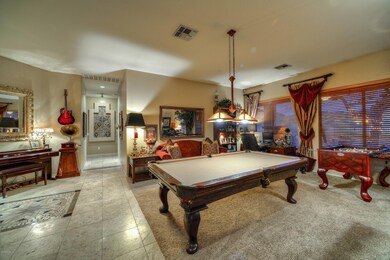 008_Living Room