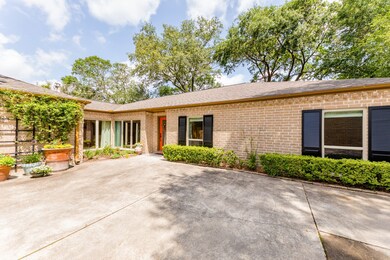 10206 Briar Forest Dr, Houston, TX 77042 - photo 3