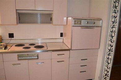 684 S College St, Harrodsburg, KY 40330 - photo 4