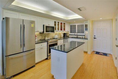 Jenn-Air Stainless Steel Appliances | Granite Coun