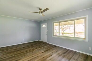 484 S Hampton Rd, Columbus, OH 43213 - photo 2