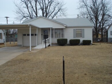 113 W Chestnut Ave, Duncan, OK 73533 - photo 3