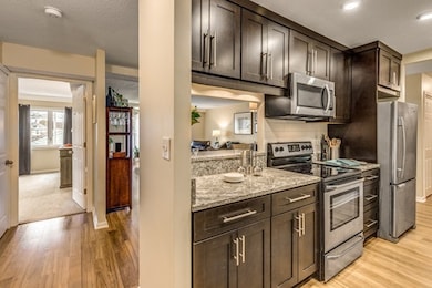 314 Riverside Ave unit 305, Medford, MA 02155 - photo 5