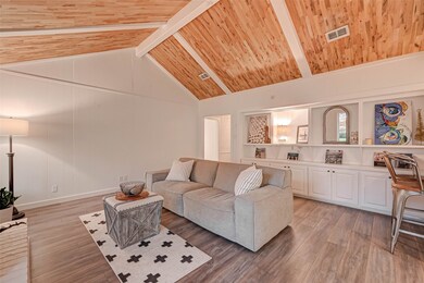 10026 Locke Ln, Houston, TX 77042 - photo 6