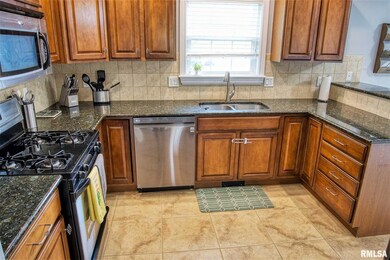 2610 W Alabaster Ave, Dunlap, IL 61525 - photo 7