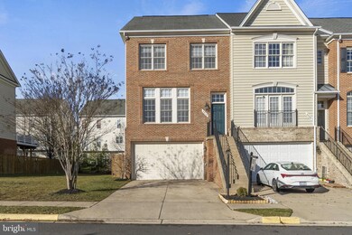 6910 Stanwick Square, Gainesville, VA 20155 - photo 2